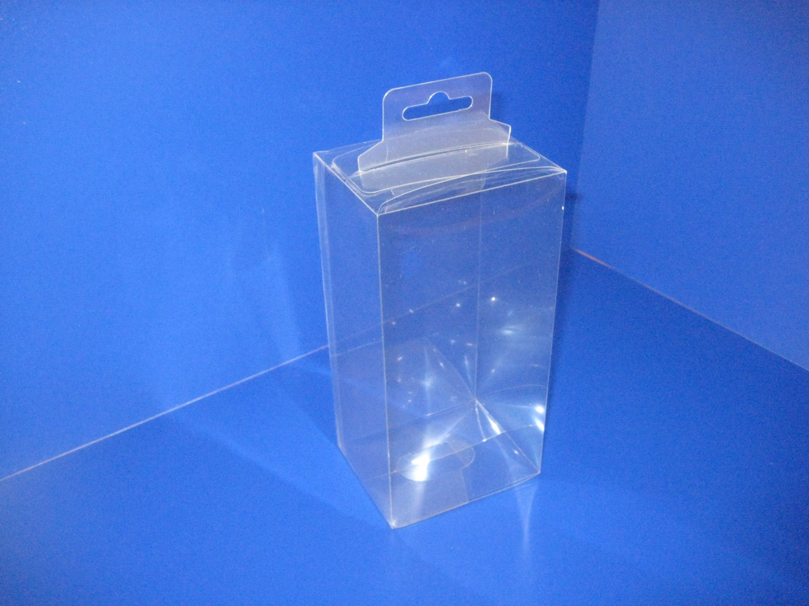 Упаковка из прозрачного пластика